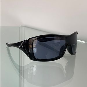 Oakley Women’s Forsake Sunglasses 🕶